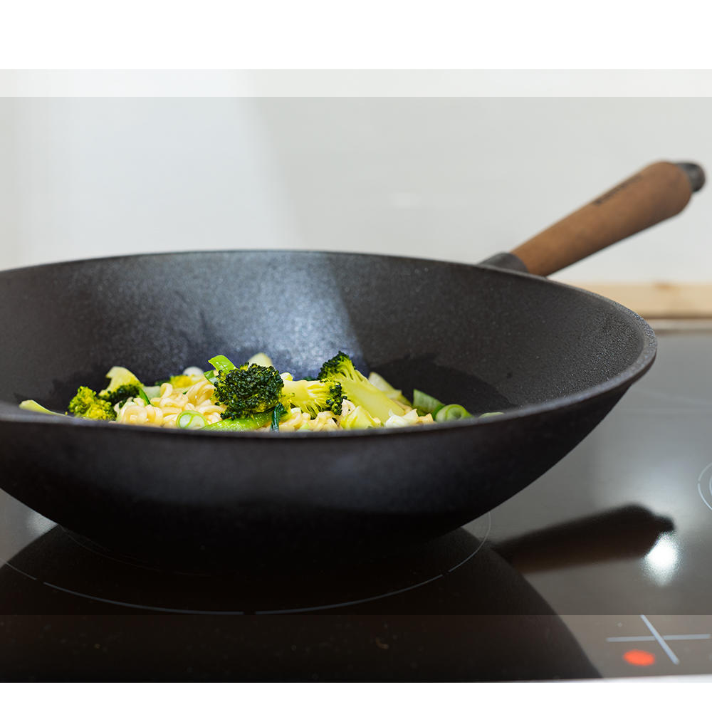 Skeppshult Wok, Walnut Handle, Ø 300 mm