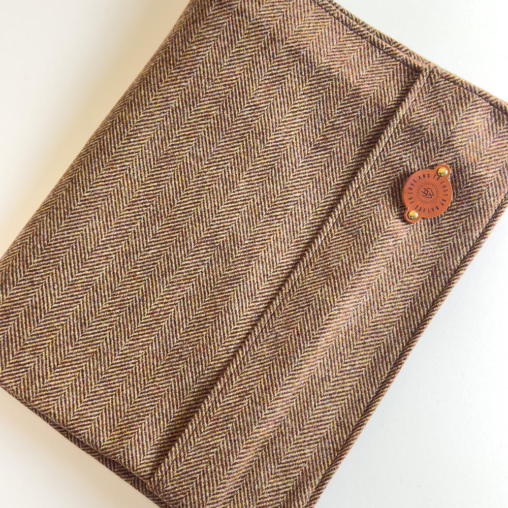 Helen Wells Hundebett »Tweed Beech«, Gr. M 