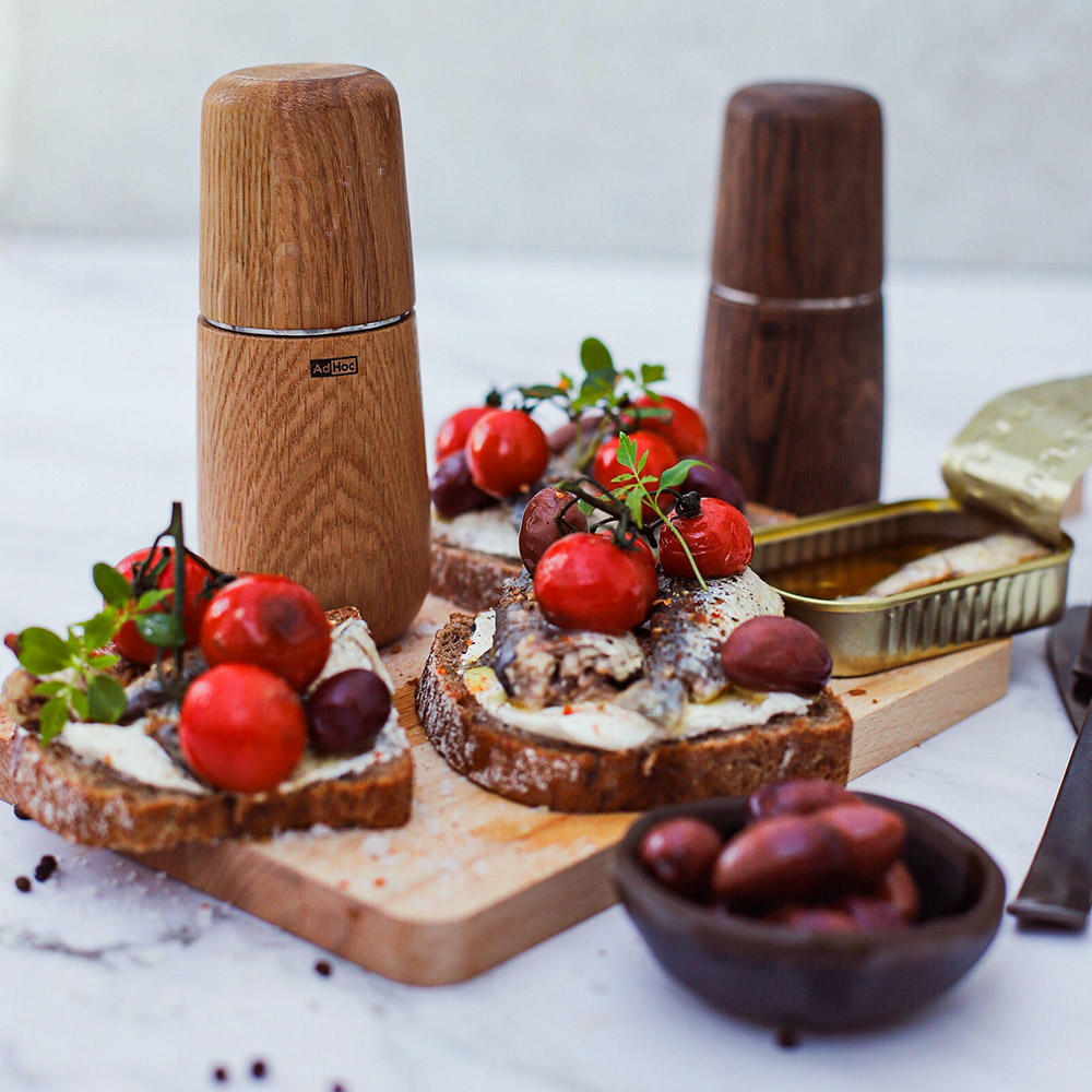 Moulin à poivre et à sel » Yono «, chêne foncé