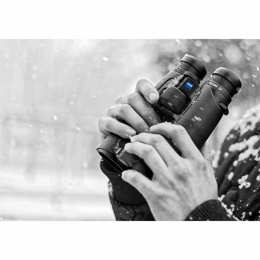 AUSSTELLER: Zeiss Fernglas Victory SF 8 x 32