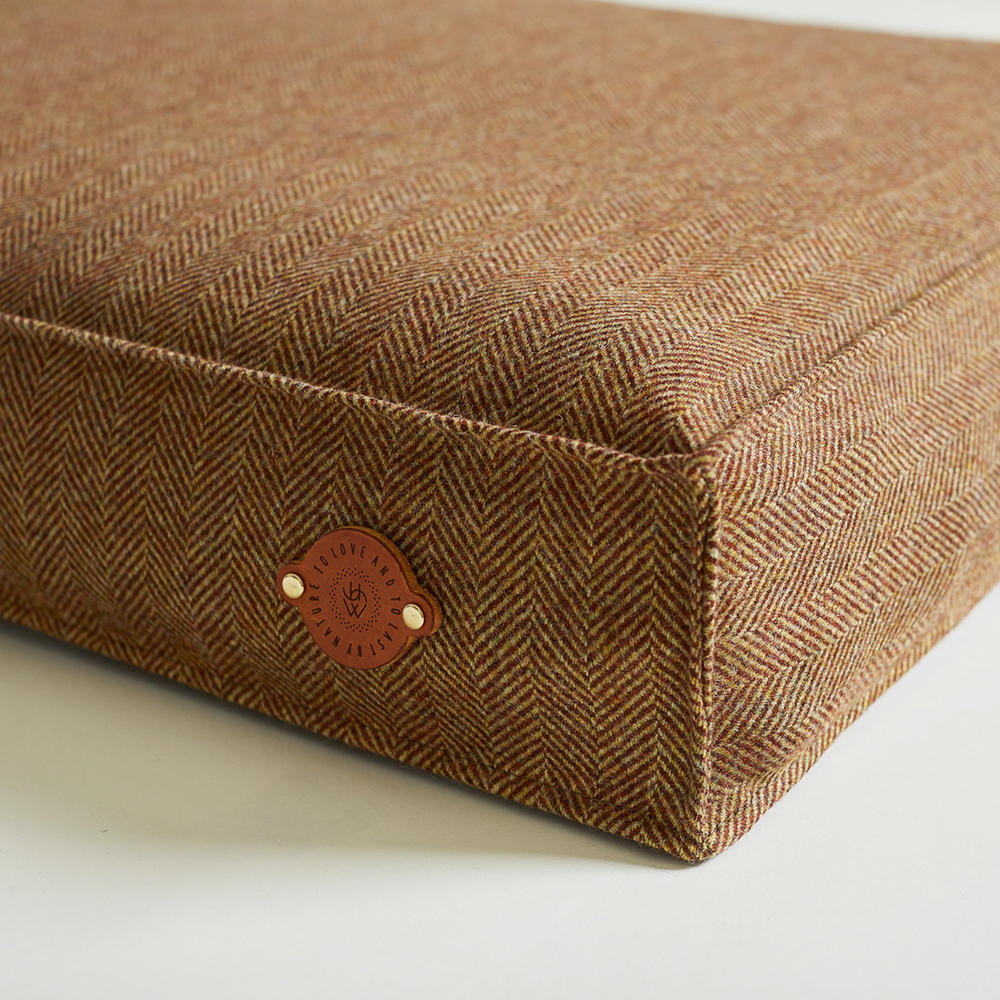 Helen Wells Hundebett »Tweed Beech«, Gr. M 