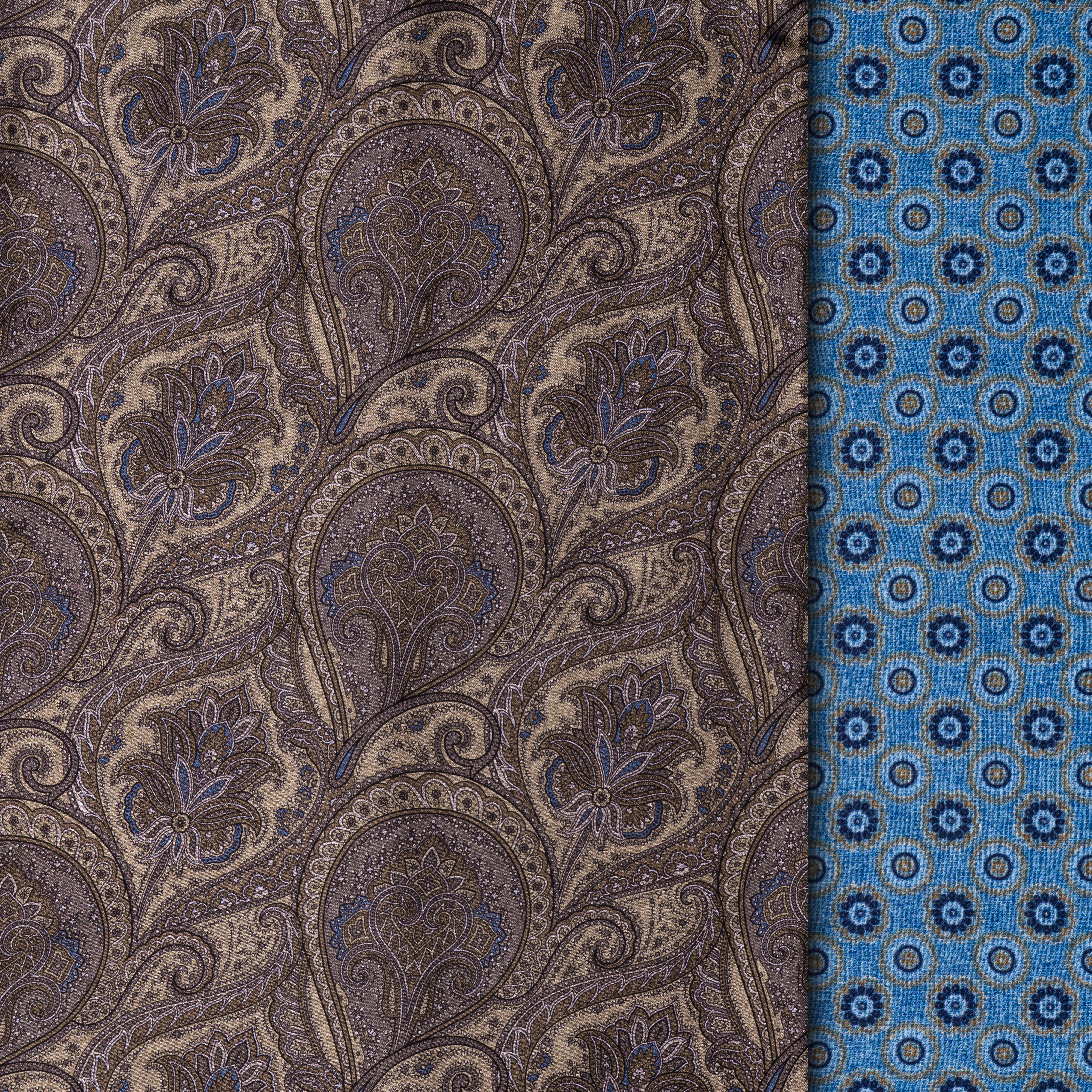 beige/bleu clair
